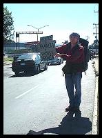yannick faisant du stop, 
Puebla, MEXIQUE