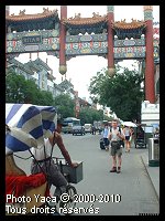 Arrivée à Pékin 
Yannick porte Tian Men